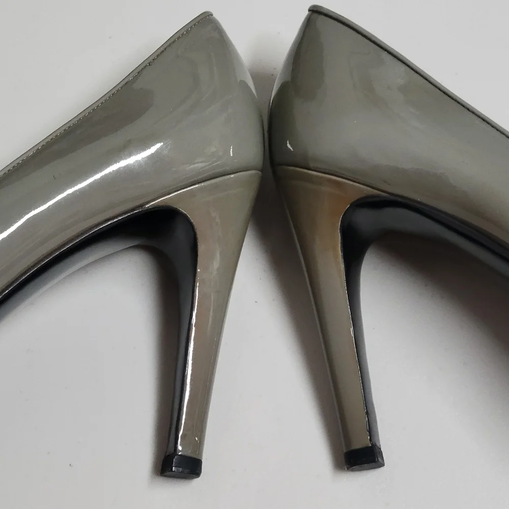 Gucci Buckle Details Patent Leather Heels Size 11. - Picture 11 of 16